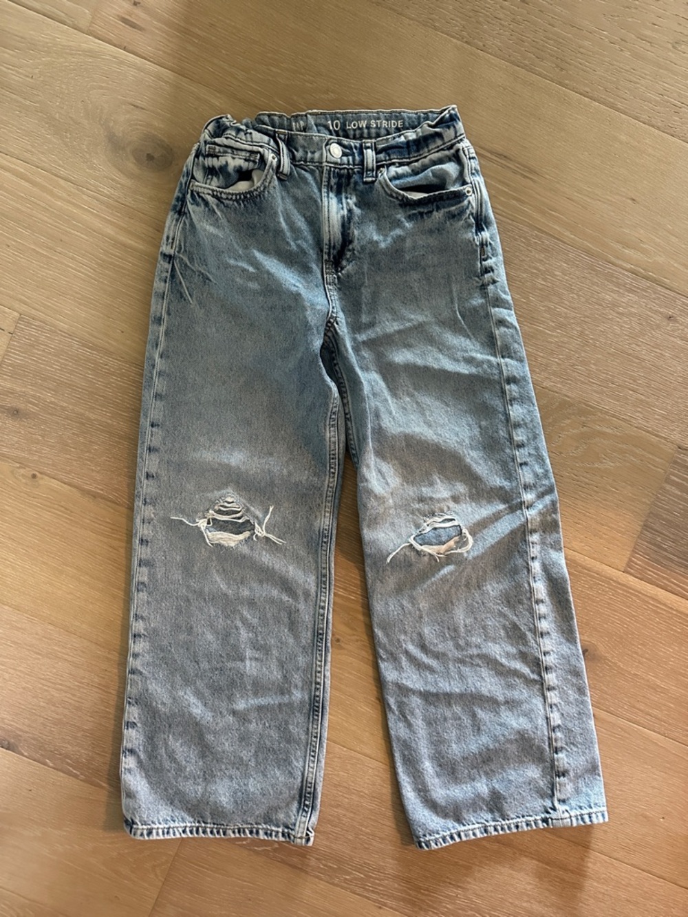GAP Kids Distressed Straight-Leg Jeans in Washed Blue